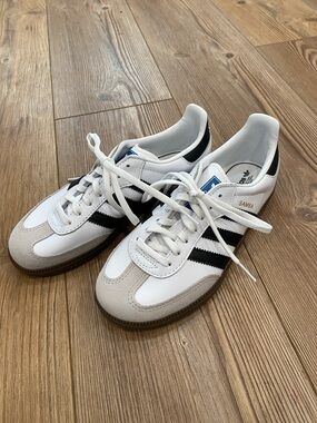 adidas White Black Samba Trainers with Gum Sole